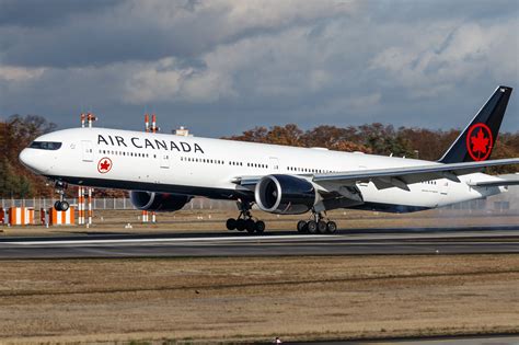 Airline review: Air Canada Boeing 777.